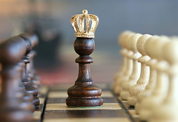 Rei de xadrez — estratégia é o nosso jogo